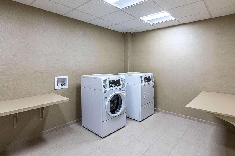 Comfort Suites 3