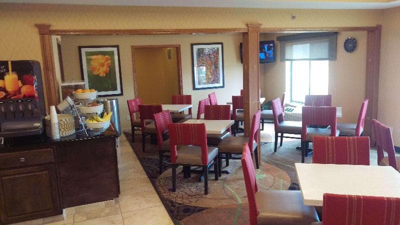 Comfort Inn Huntington 2