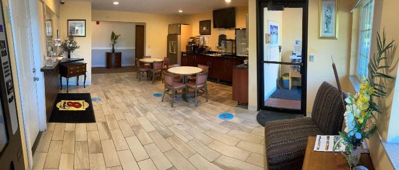 Super 8 By Wyndham Chisago City 4