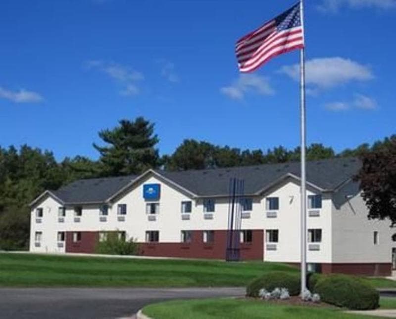 Rodeway Inn Whitehall Mi 2