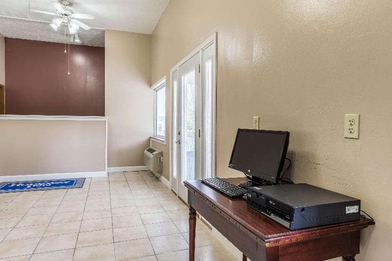 Americas Best Value Inn main