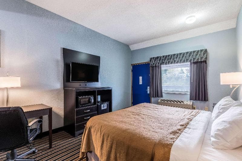 Americas Best Value Inn photo 1