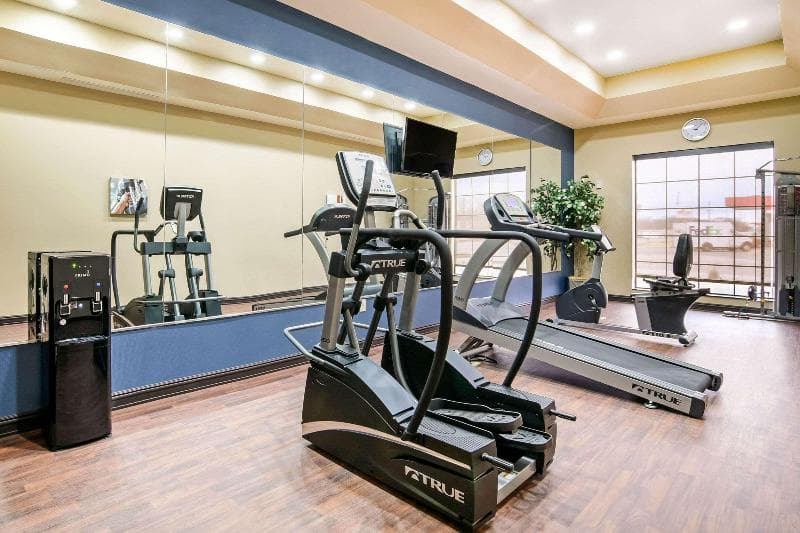 Comfort Inn & Suites Independence 2