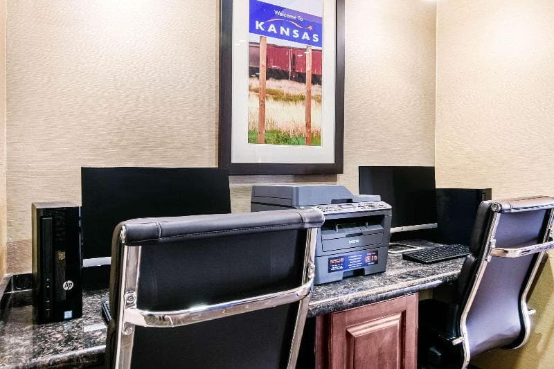 Comfort Inn & Suites Independence photo 1
