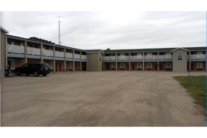 Americas Best Value Inn Elm Creek 3