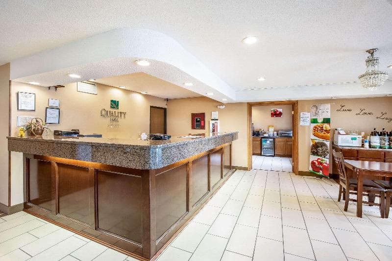 Quality Inn - Storm Lake 4
