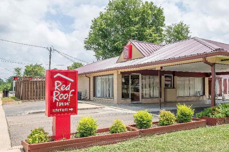 Red Roof Inn Starkville 5