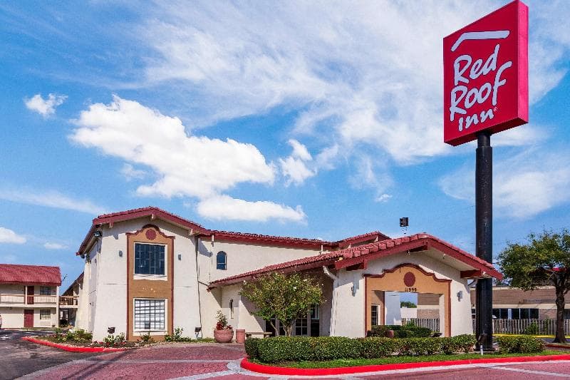 Red Roof Inn Houston East – I-10 photo 1