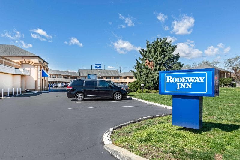 Rodeway Inn Bristol Near Sesame Place 5