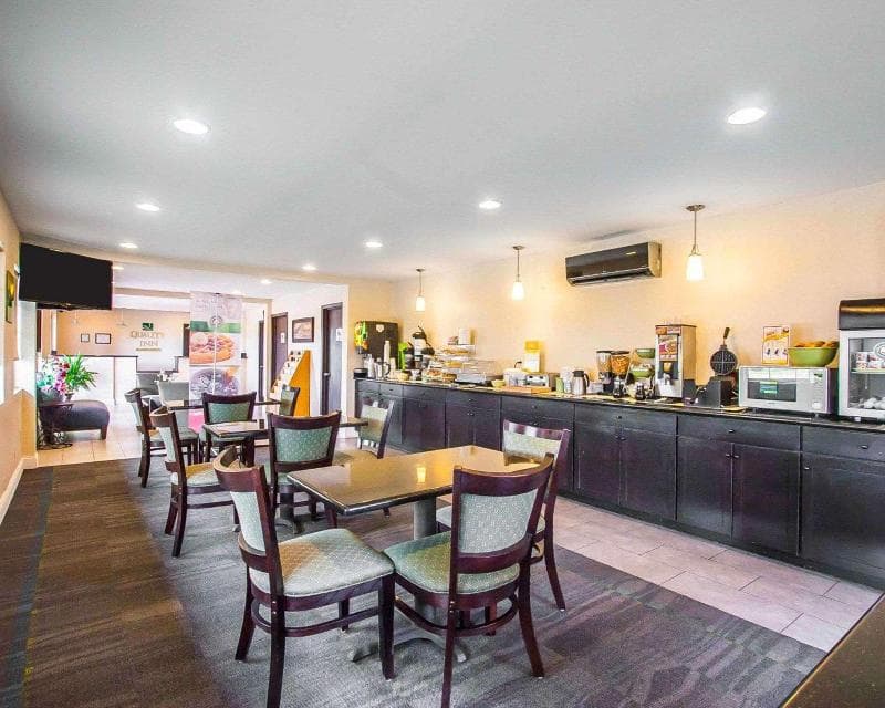 Quality Inn Cairo I-57 4