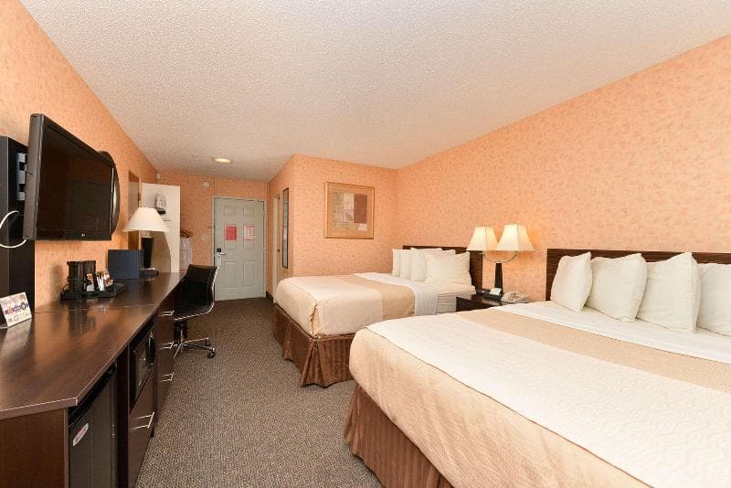 Quality Inn 4
