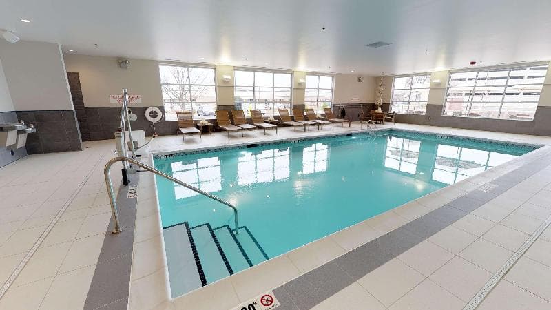 Hyatt House Oak Brook 3