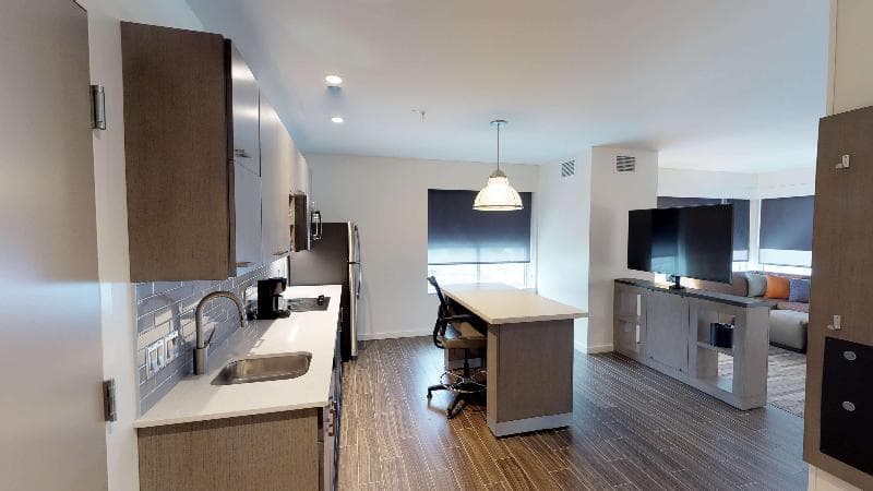 Hyatt House Oak Brook 4
