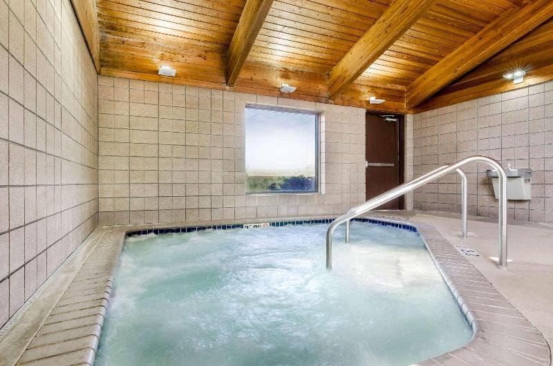 Rodeway Inn photo 1