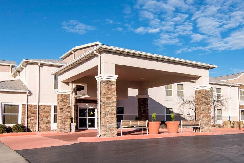 Comfort Inn & Suites Junction City - near Fort Riley 4