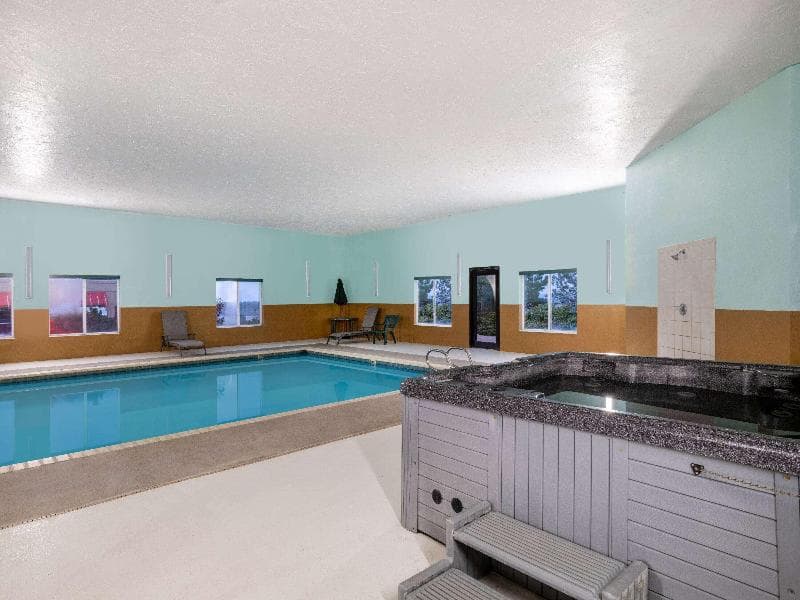 Baymont By Wyndham Limon 4