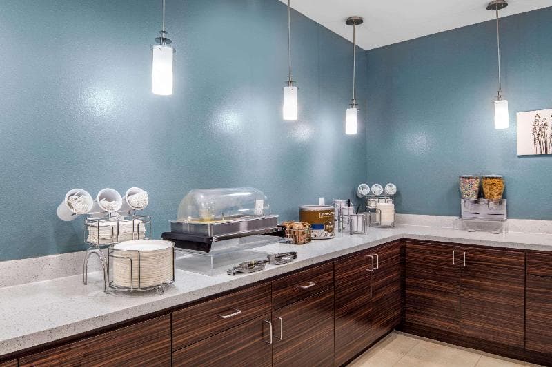 Mainstay Suites 5