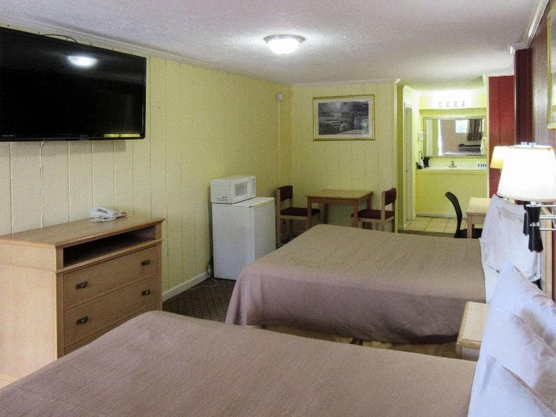 Rodeway Inn main