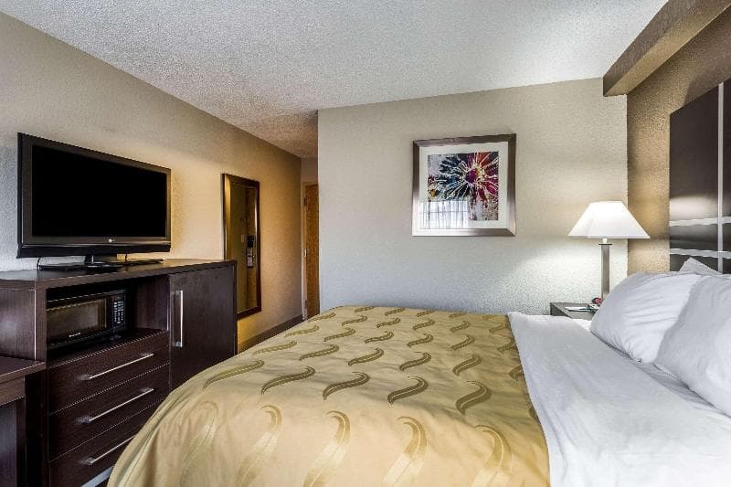 Quality Inn & Suites 3