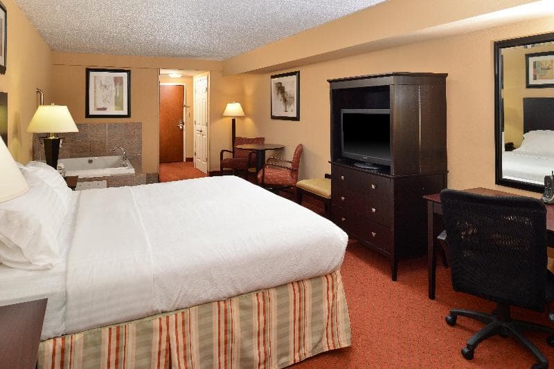 Holiday Inn Martinsburg 4