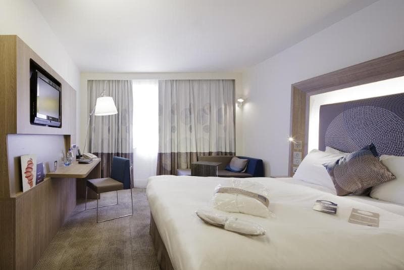 Novotel London Heathrow Airport T1 T2 And T3 5