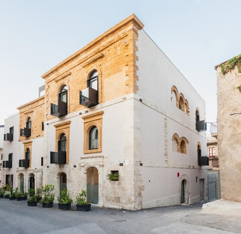 Alba Palace photo 1