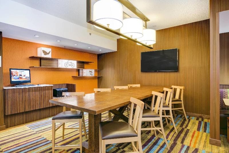 Holiday Inn Express Simpsonville 3