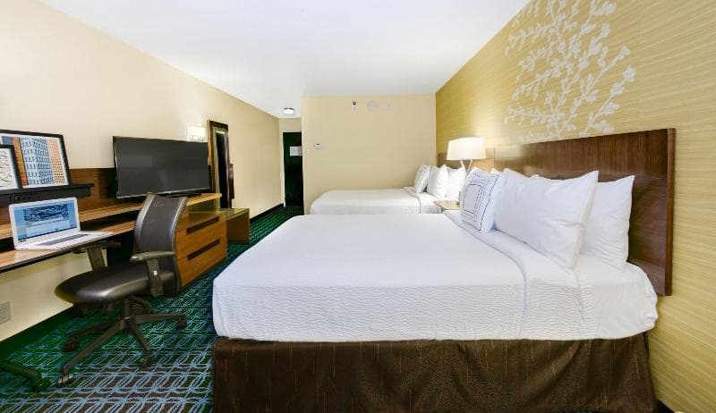 Holiday Inn Express Simpsonville 4