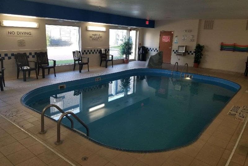 AmericInn by Wyndham Hudson 5