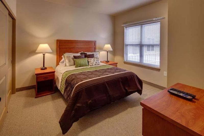 Clarion Hotel & Suites 3