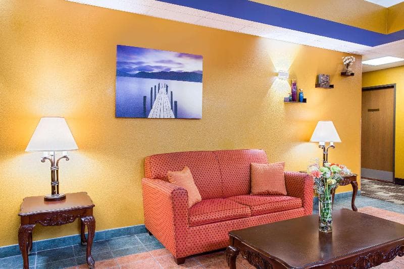 Econo Lodge Jesup Ga 4