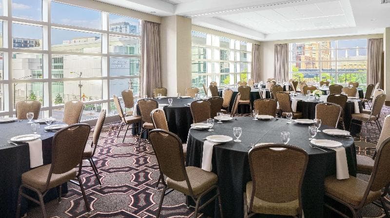 Home2 Suites by Hilton Chicago McCormick Place 2