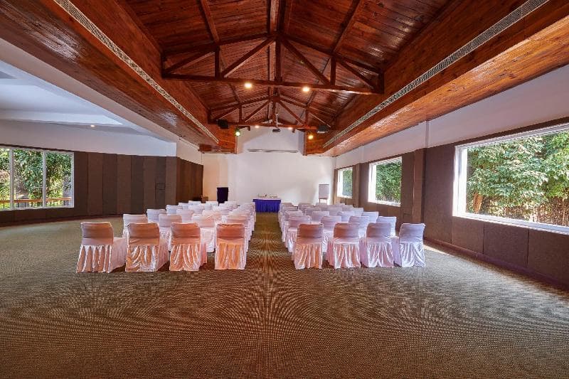 ACORN HIDEAWAY RESORT & SPA,Corbett main