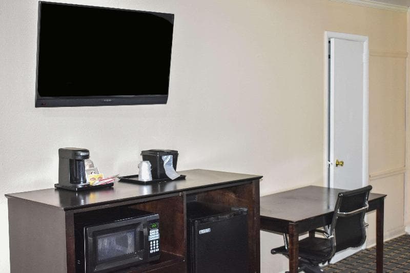 Rodeway Inn Swainsboro 2