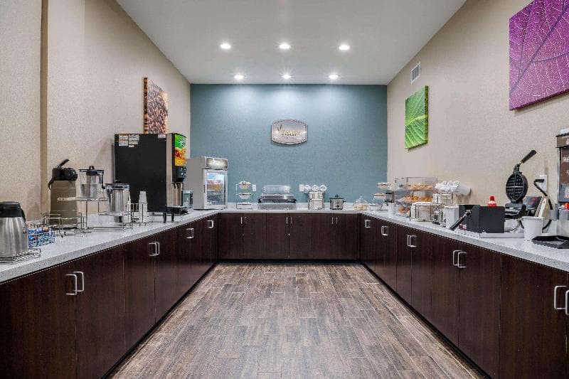 Sleep Inn & Suites 4