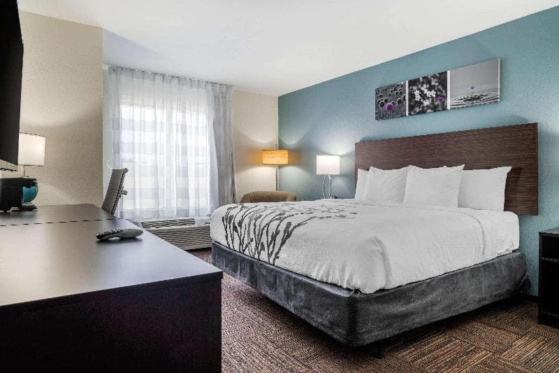 Sleep Inn & Suites 3