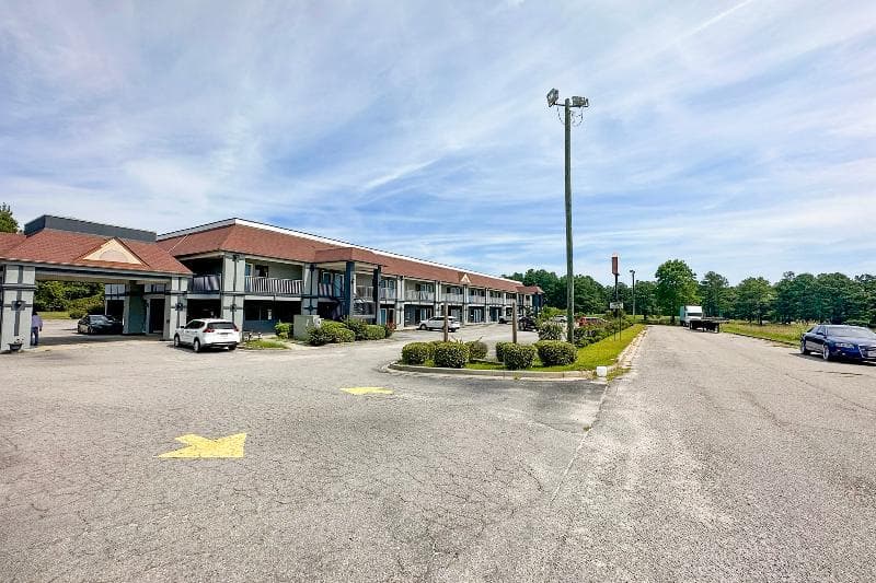 Executive Inn Ridgeway I-77 photo 1