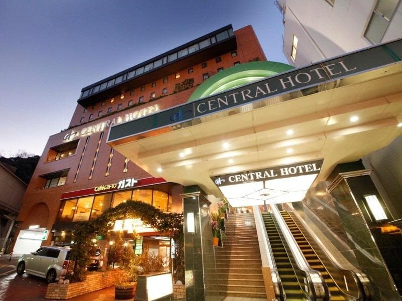 Central Hotel 2
