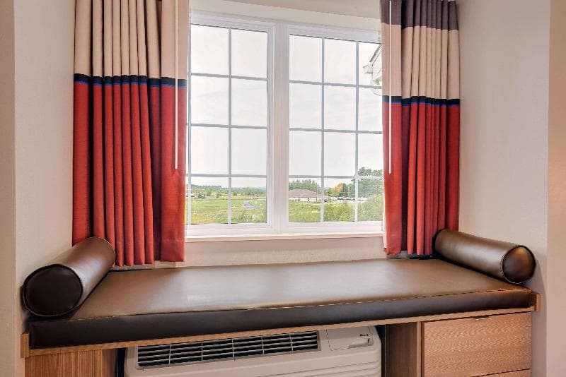 Microtel Inn & Suites By Wyndham Clarion 4