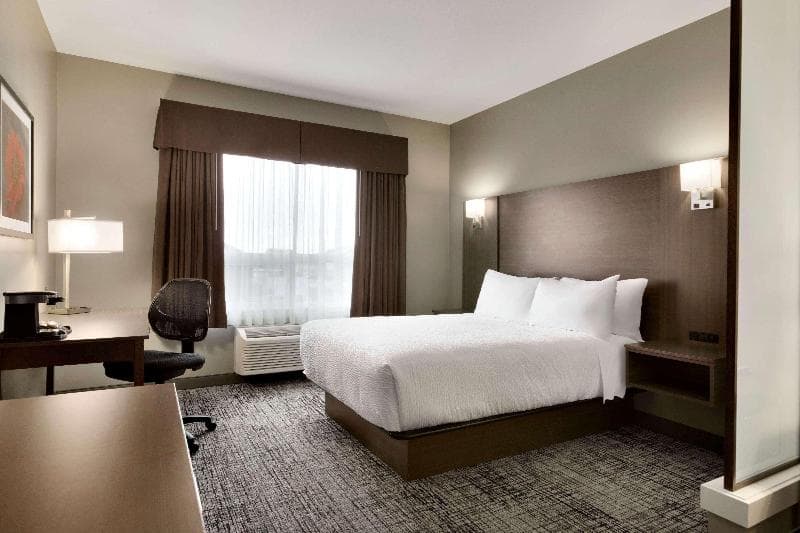 Days Inn & Suites By Wyndham Warman Legends Centre 4