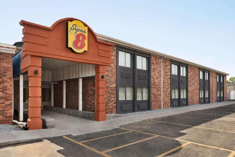 Super 8 By Wyndham Des Moines 2
