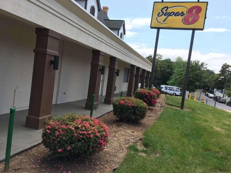 Super 8 By Wyndham Alexandria/Washington D.C. Area photo 1