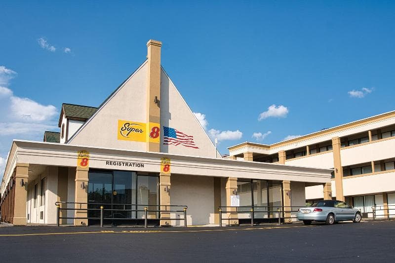 Super 8 By Wyndham Alexandria/Washington D.C. Area 2