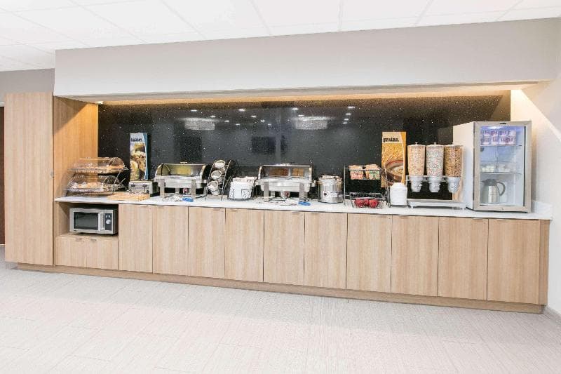 Microtel Inn & Suites By Wyndham Lubbock 3