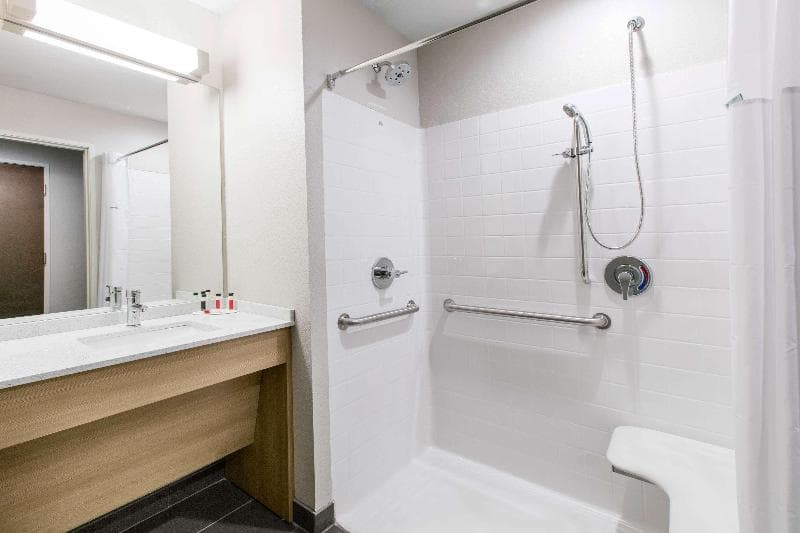 Microtel Inn & Suites By Wyndham Lubbock 4