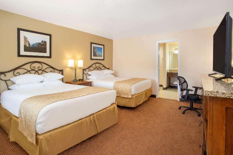Travelodge By Wyndham Hawthorne 3