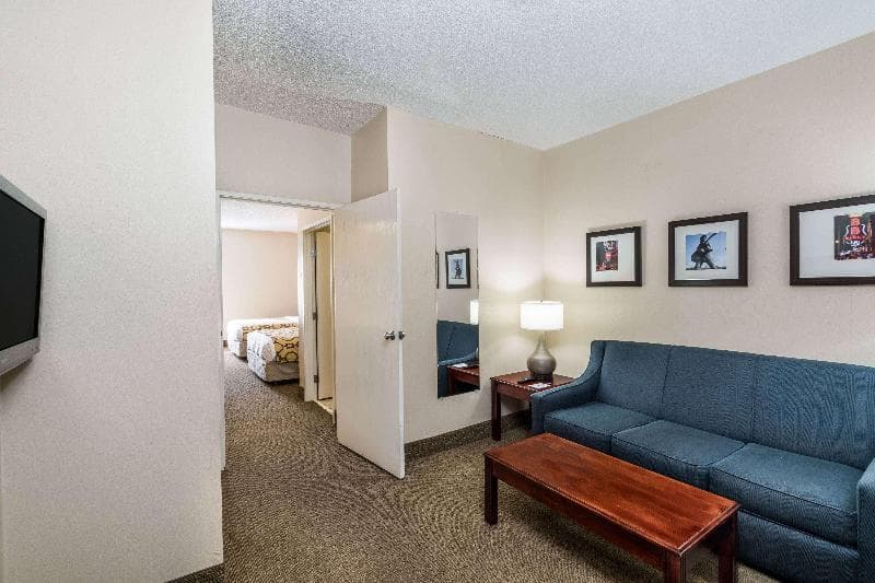 Travelodge By Wyndham Hawthorne 2
