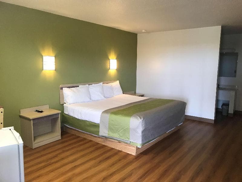 Travelodge By Wyndham Wall 3