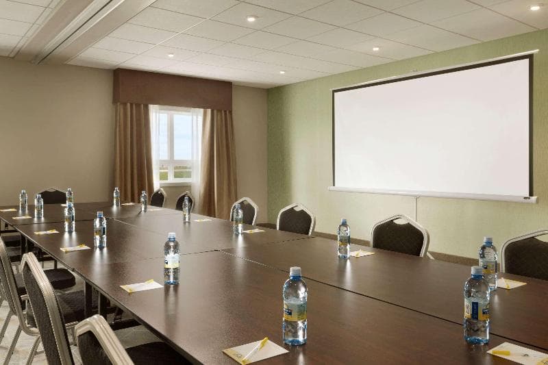 Fairfield Inn & Suites Airdrie photo 1