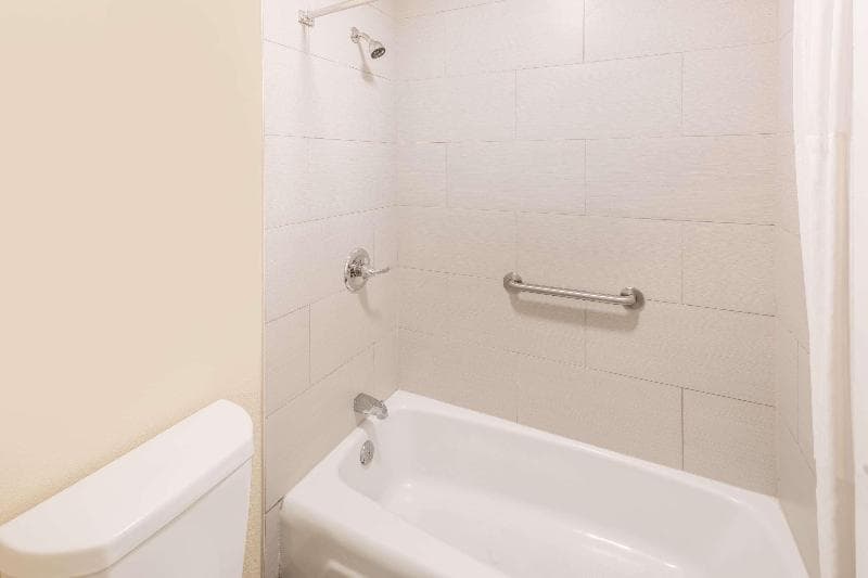 Days Inn By Wyndham Madison 4